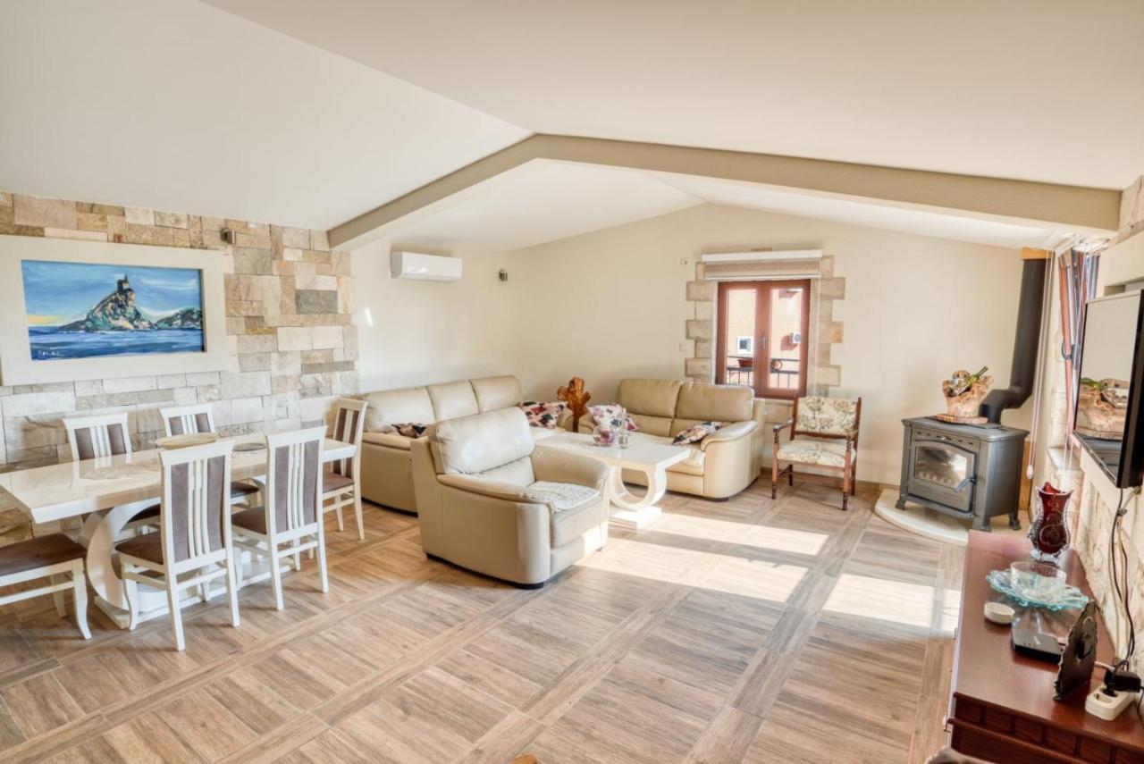 Ferienwohnung Savovic_Lux Petrovac na moru Exterior foto